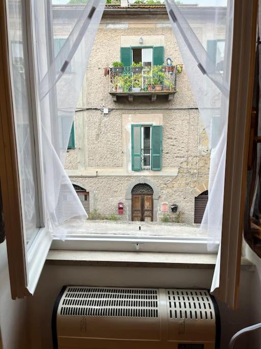 Alloggio Ad Uso Turistico Piave 47 Apartment Gradoli Exterior photo