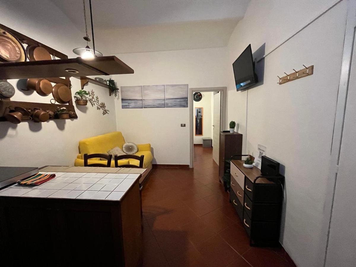 Alloggio Ad Uso Turistico Piave 47 Apartment Gradoli Exterior photo